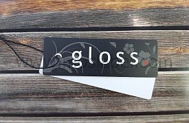 Картонный ярлык для одежды с надписью